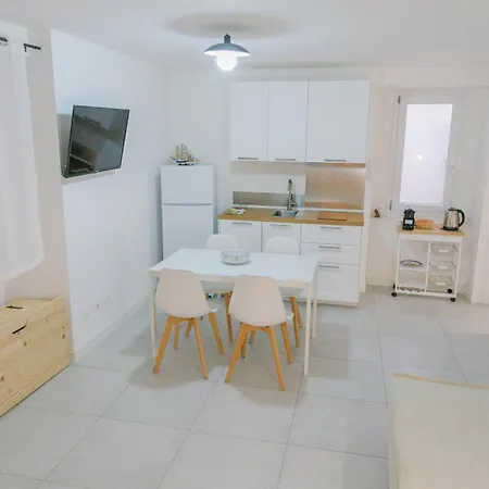 A Due Passi Dal Molo By Wonderful Italy *