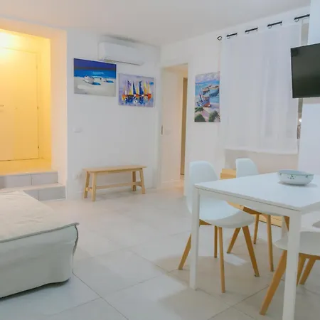Apartmán A Due Passi Dal Molo By Wonderful Italy *